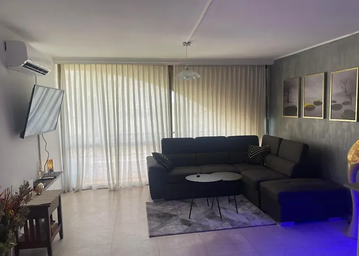 Llalis Luxury